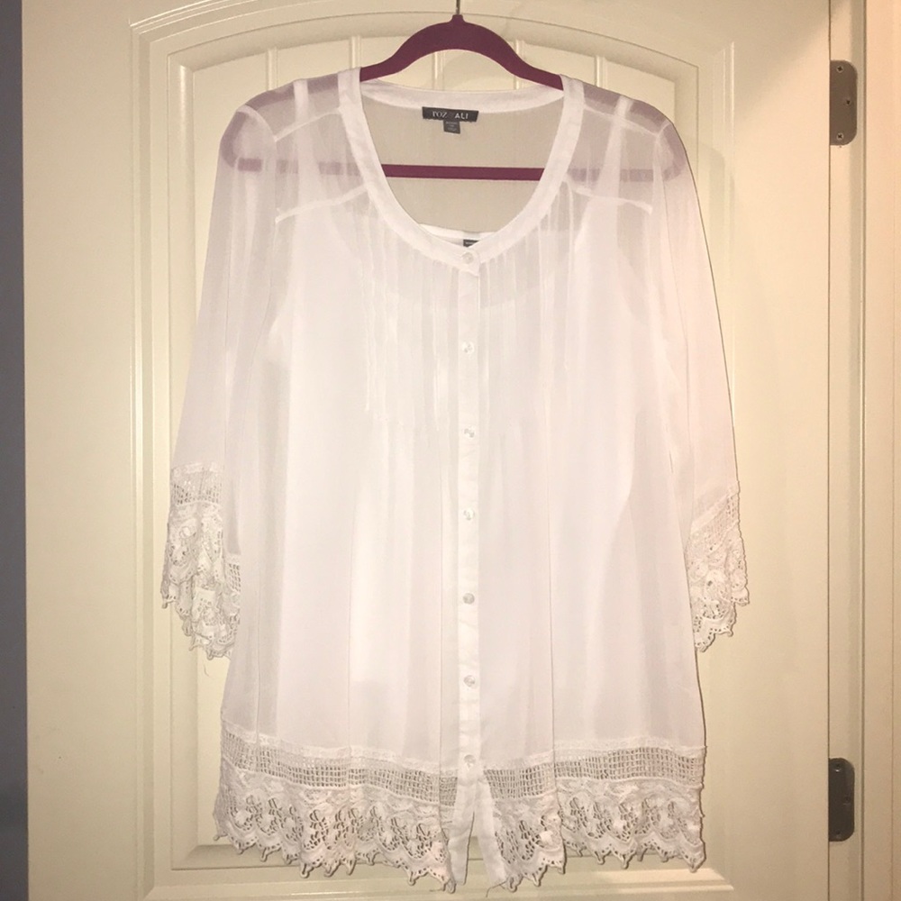 Roz & Ali sz 1x white sheer flowy blouse. NWOT